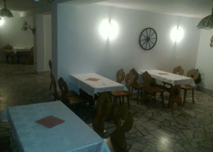 Cachro Nocleg ze śniadaniem 3*