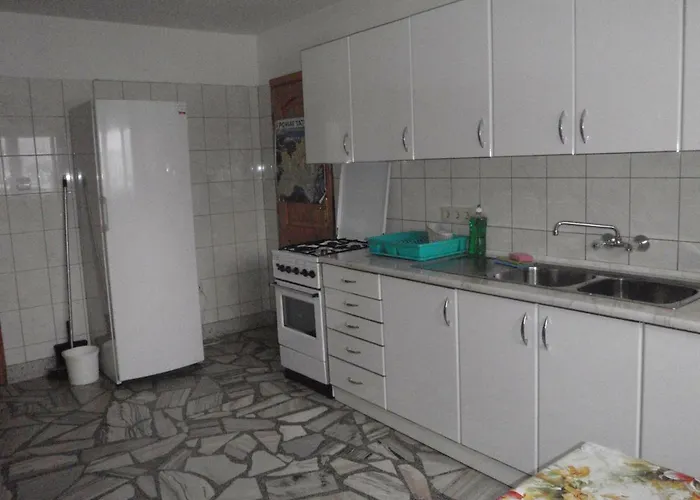 Cachro Nocleg ze śniadaniem 3*